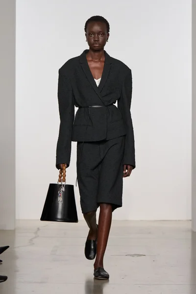 Look 27